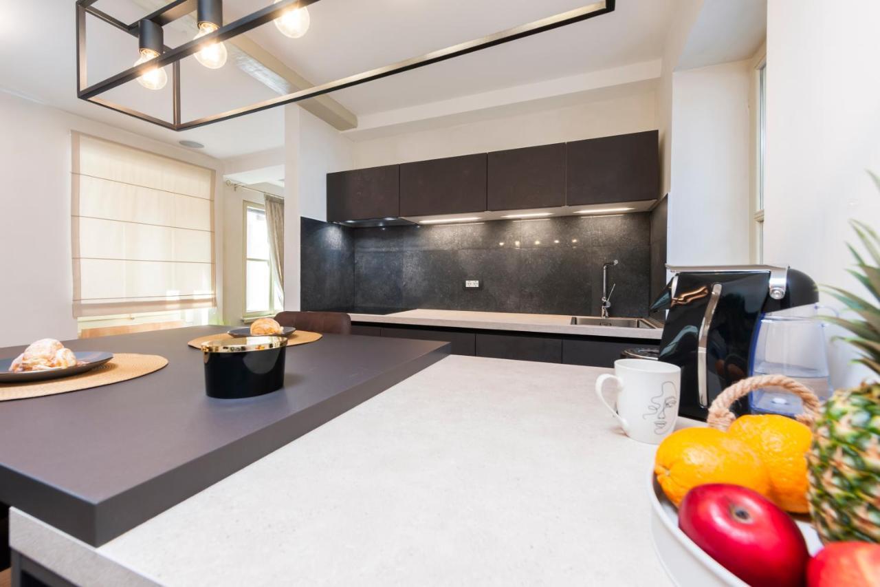 Dc II Downtown Apartment Rovigno Esterno foto