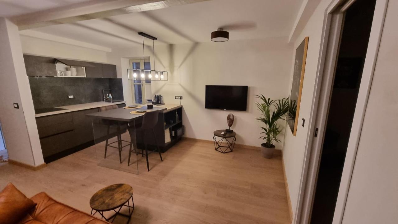 Dc II Downtown Apartment Rovigno Esterno foto