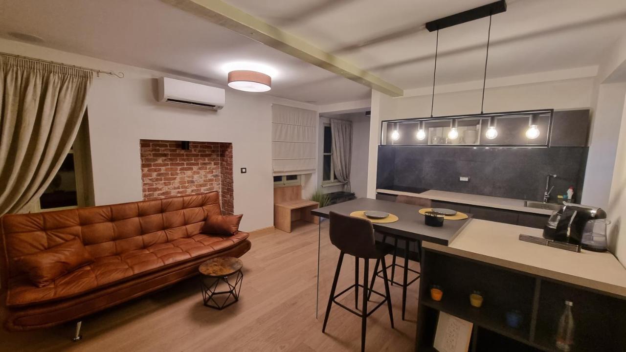 Dc II Downtown Apartment Rovigno Esterno foto